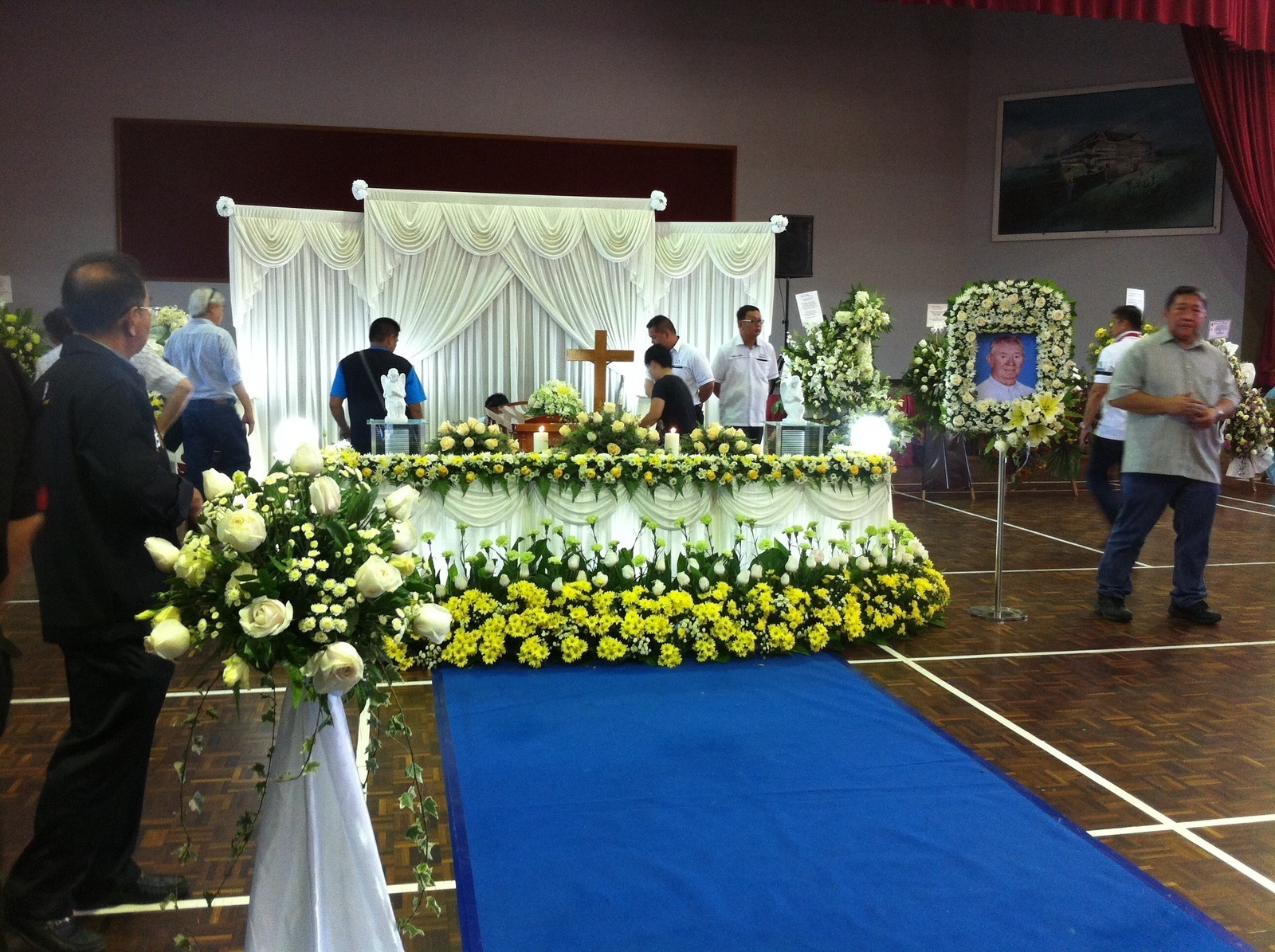 The remains of Br Charles for the lying-in-state at Dewan La Salle Tg Aru on 27 Dec 2015.