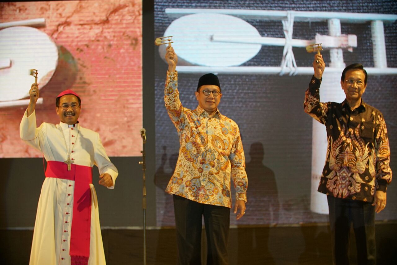 Yogyakarta governor officially opens AYD-7 with “othok-othok ...